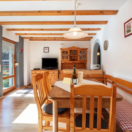 Haus Maria Apartment *